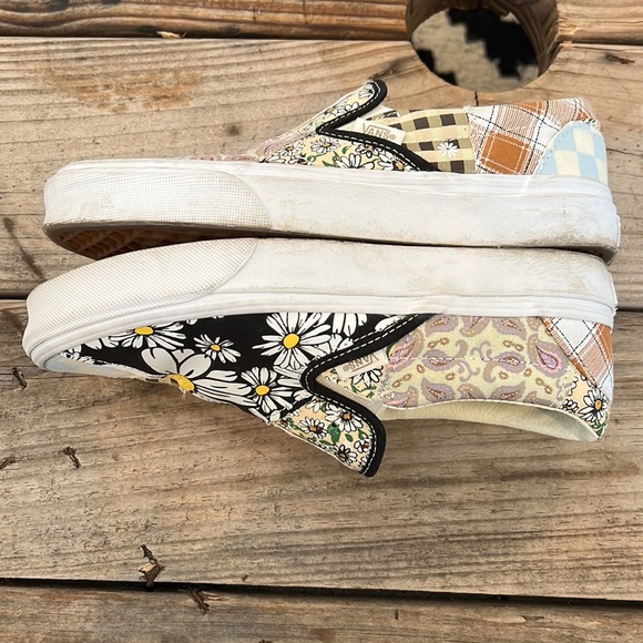 VANS Meadow Patchwork Slip On Skate Shoes Sneakers Multi Daisy plaid US 7 EUR 37 - Picture 6 of 7
